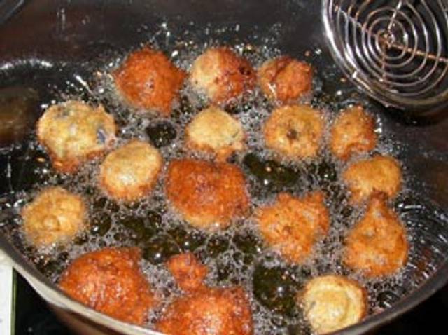 Beignets plongés dans l'huile