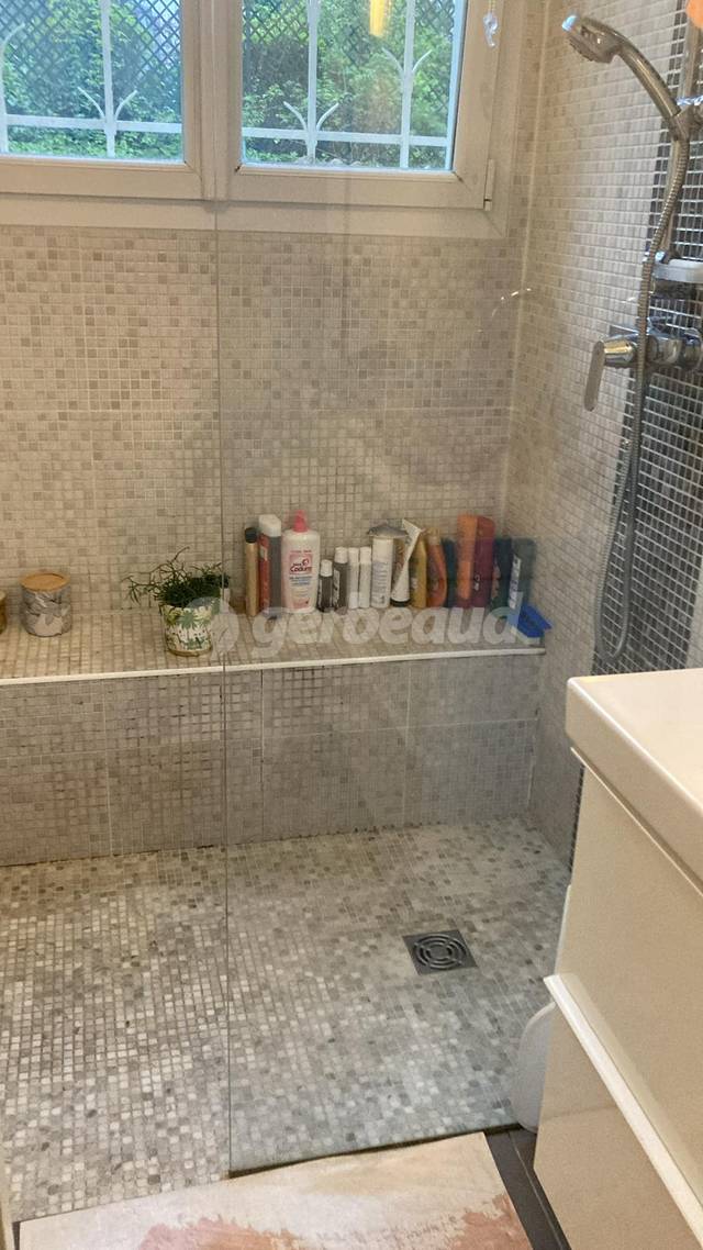 Douche à l'italienne
