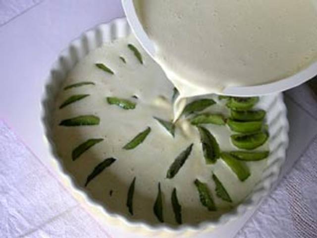 On recouvre les kiwis avec l'appareil