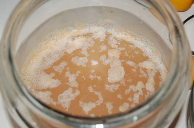 Bulles de fermentation du vinaigre de cidre