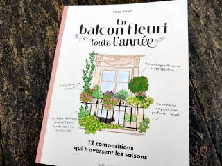 Un balcon fleuri toute l'année