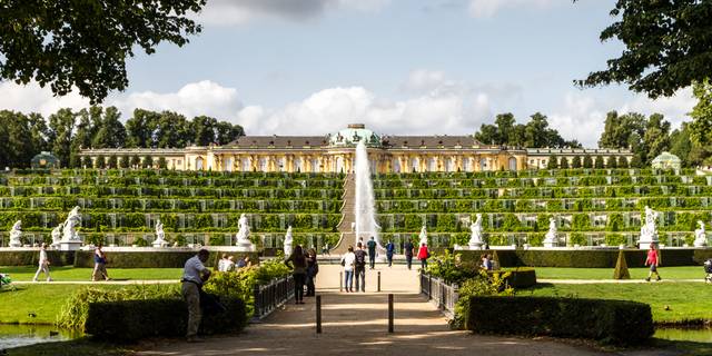 cliquez pour voir la suite Palais et jardins de Sans-Souci (Allemagne)