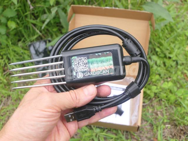 Le Gardiscan, avec ses 5 sondes et son connecteur USB