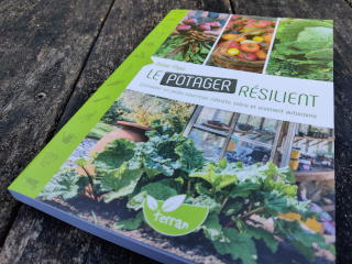 Le Potager résilient - Concevoir un jardin nourricier robuste, sobre et vraiment autonome Le Potager résilient - Concevoir un jardin nourricier robuste, sobre et vraiment autonome