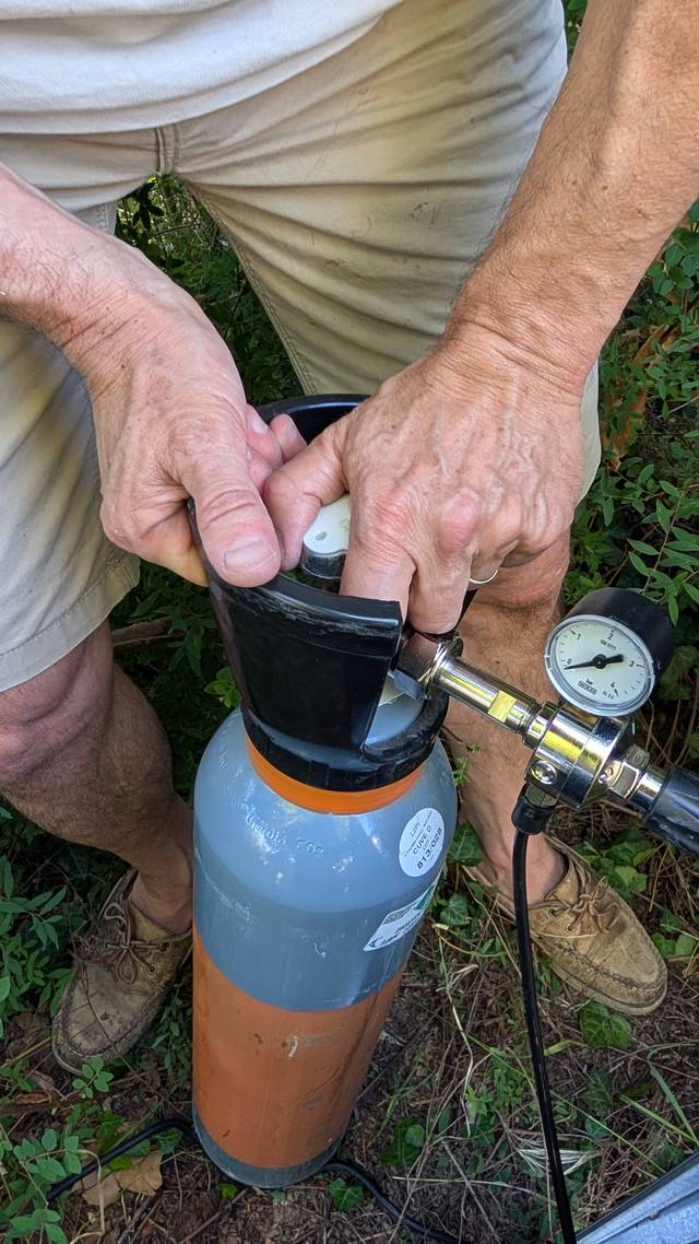 Mise en place de la bouteille de CO2