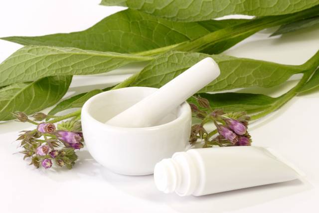 Crème cosmétique à la grande consoude